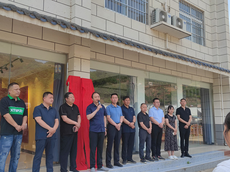 2_副本.jpg 2_副本.jpg