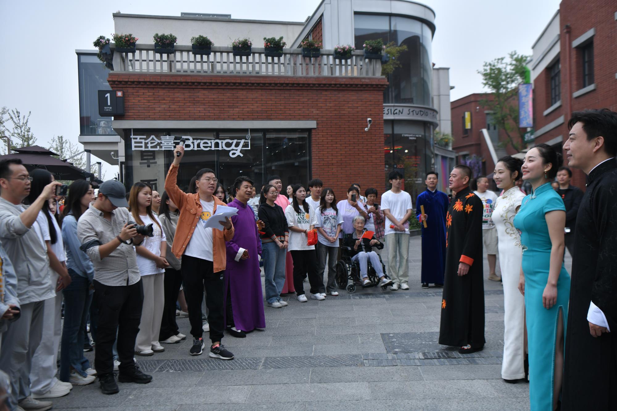 藝術(shù)家：河南省曲協(xié)   作品：曲藝快閃《旗》.jpg