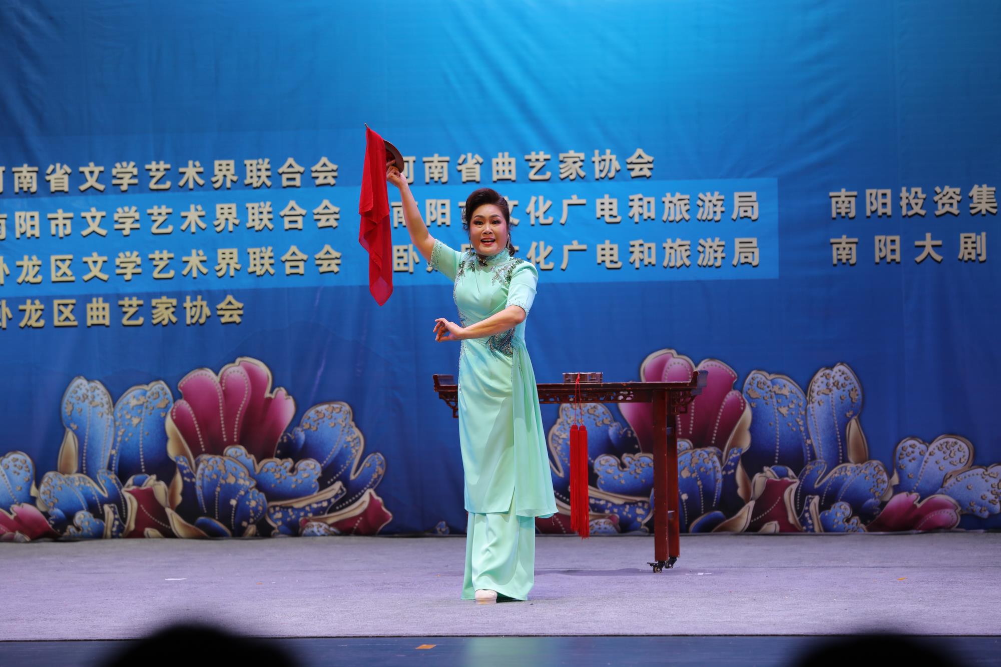 藝術(shù)家：侯紅蓮  作品：三弦書(shū)《十字坡》.JPG